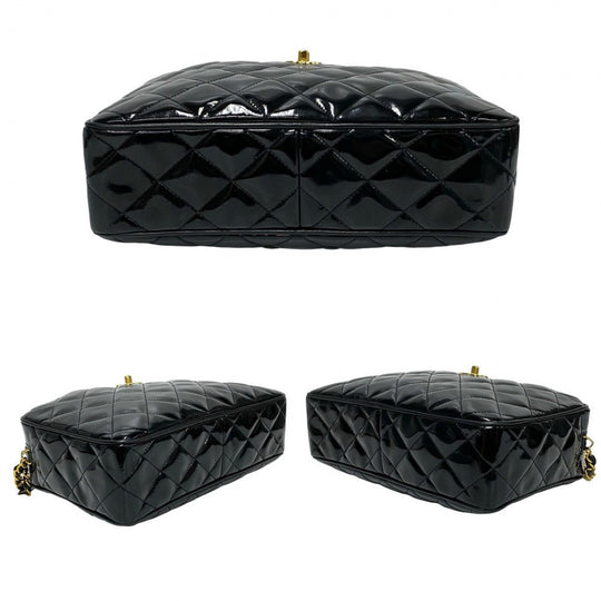 CHANEL Shoulder Bag Patent leather black Matrasse