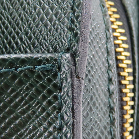 LOUIS VUITTON business bag M30184 Taiga green Baikal mens Used Authentic