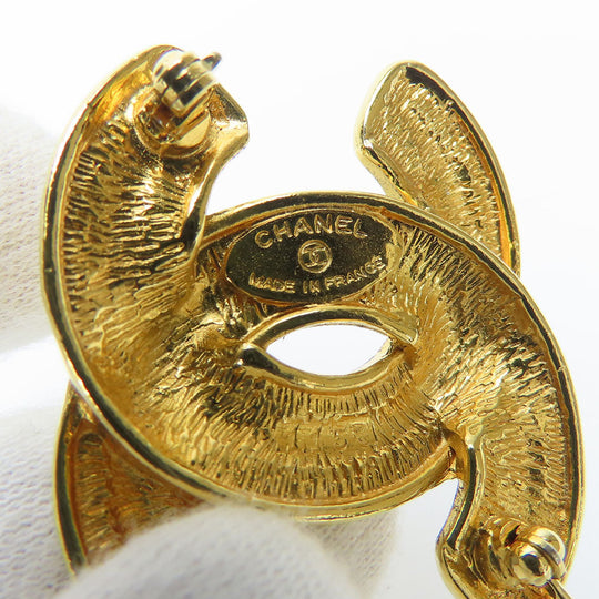 CHANEL Brooch metal gold Matelasse stitch Women Used Authentic