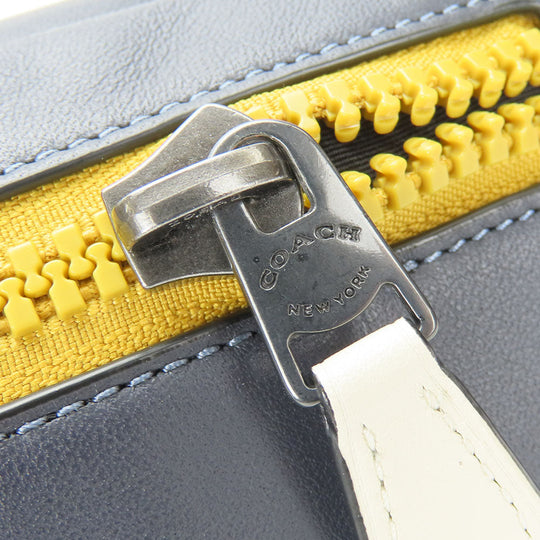 COACH Sling bag CE552 leather Navy Quilting and Coach Stamp mens Used Authentic