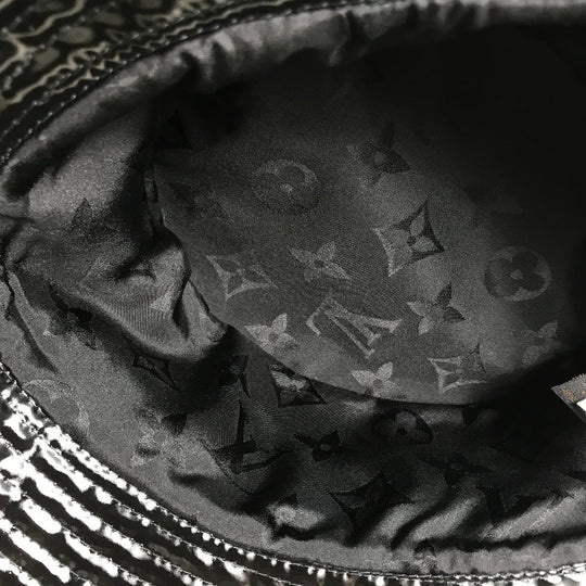 LOUIS VUITTON hat M77020 enamel black Monogram flower Bob Rainey Day unisex(Unisex) Used Authentic