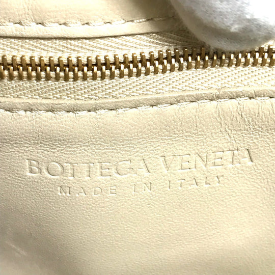 BOTTEGAVENETA Shoulder Bag 717506 leather beige Padded cassette Women Used Authentic