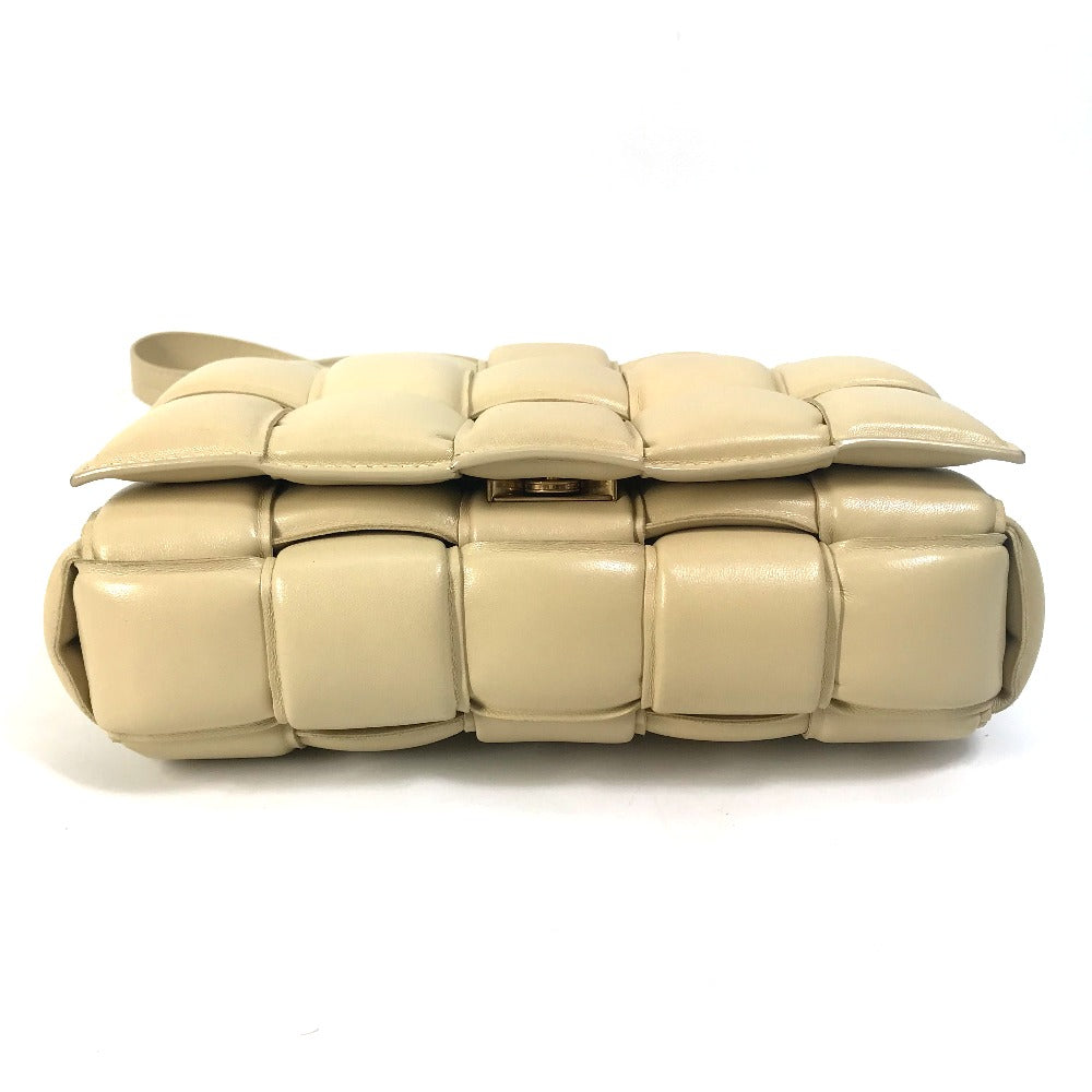 BOTTEGAVENETA Shoulder Bag 717506 leather beige Padded cassette Women Used Authentic