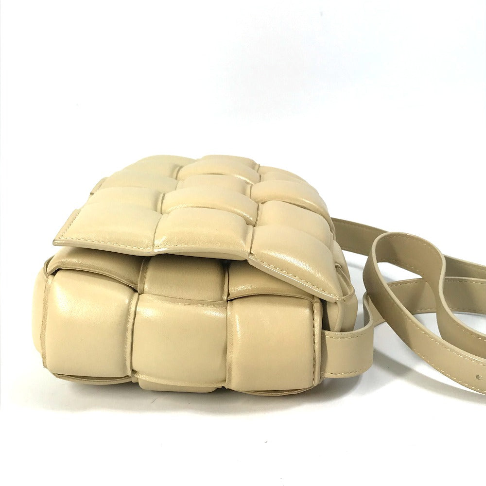 BOTTEGAVENETA Shoulder Bag 717506 leather beige Padded cassette Women Used Authentic