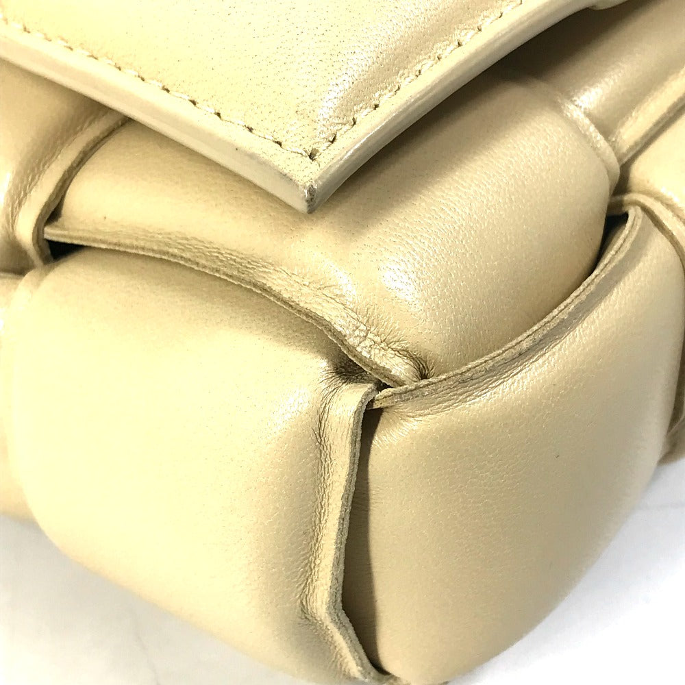 BOTTEGAVENETA Shoulder Bag 717506 leather beige Padded cassette Women Used Authentic