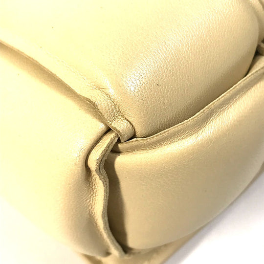 BOTTEGAVENETA Shoulder Bag 717506 leather beige Padded cassette Women Used Authentic