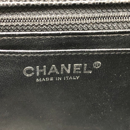 CHANEL Shoulder Bag A28600 Caviar skin black Matrasse 30 Women Used Authentic
