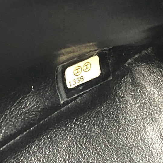 CHANEL Shoulder Bag A28600 Caviar skin black Matrasse 30 Women Used Authentic