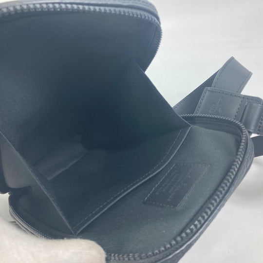 LOUIS VUITTON Shoulder Bag M53298 Taurillon Clemence black Monogram Utility side bag mens Used Authentic