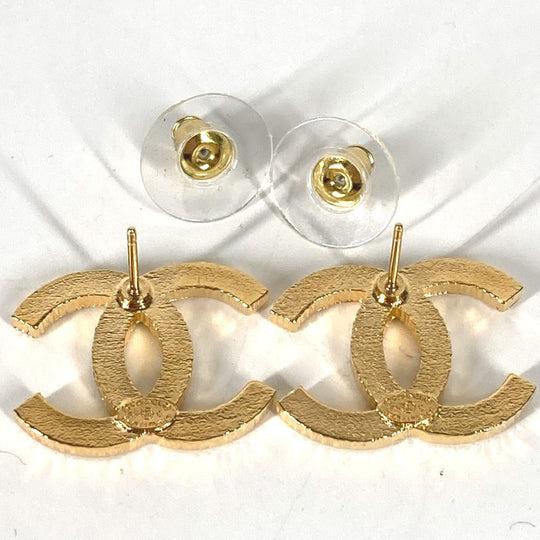 CHANEL Pierce metal gold 24C CC COCO Mark Women Used Authentic