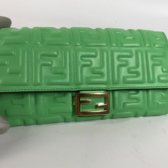 FENDI Long Wallet Purse 8M0251 leather green Baguette Continental Wallet Women Used Authentic
