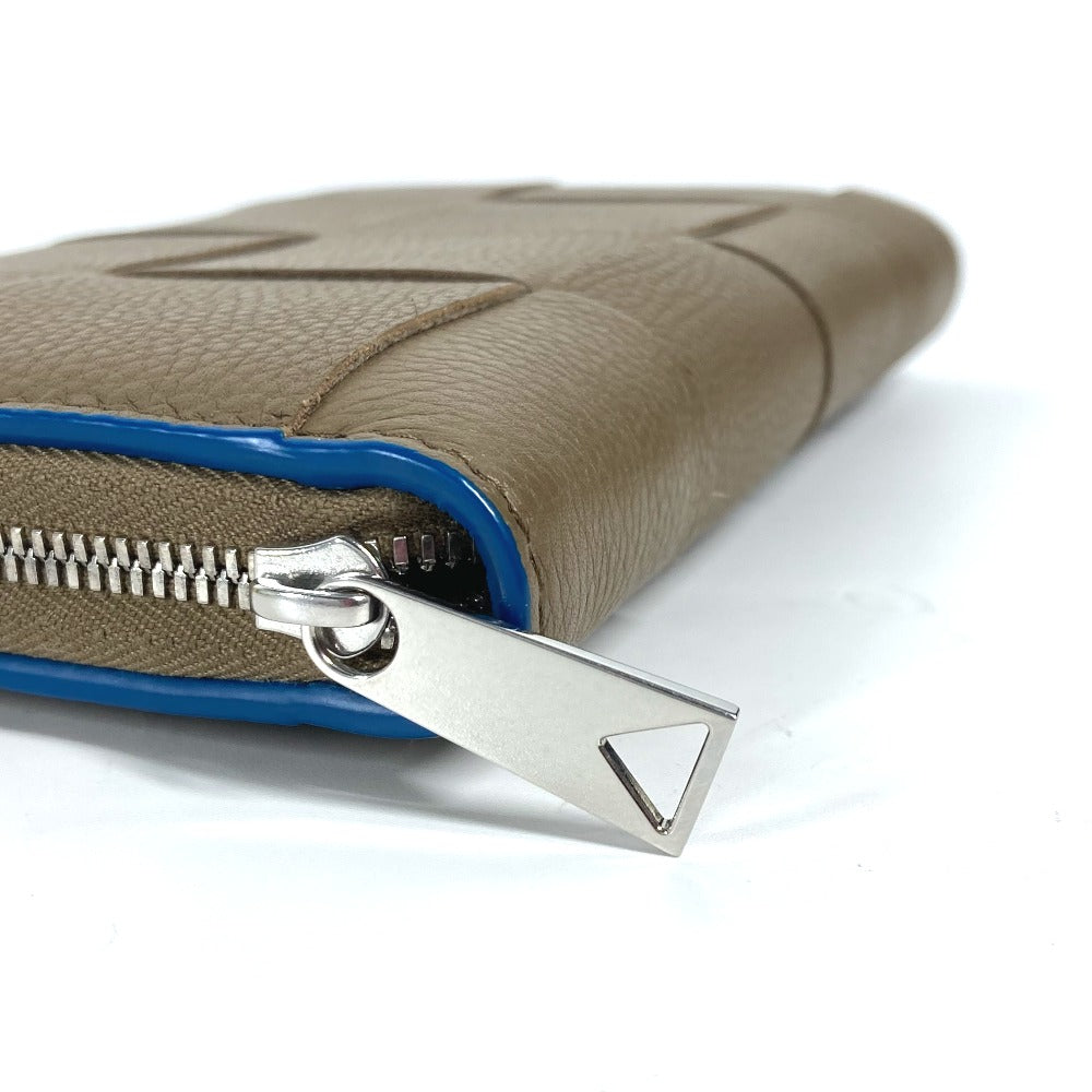 BOTTEGAVENETA Long Wallet Purse 748054VCP142569 leather Brown x Blue MAXI INTRECCIATO Personalized Cassette Zip Around Wallet mens Used Authentic