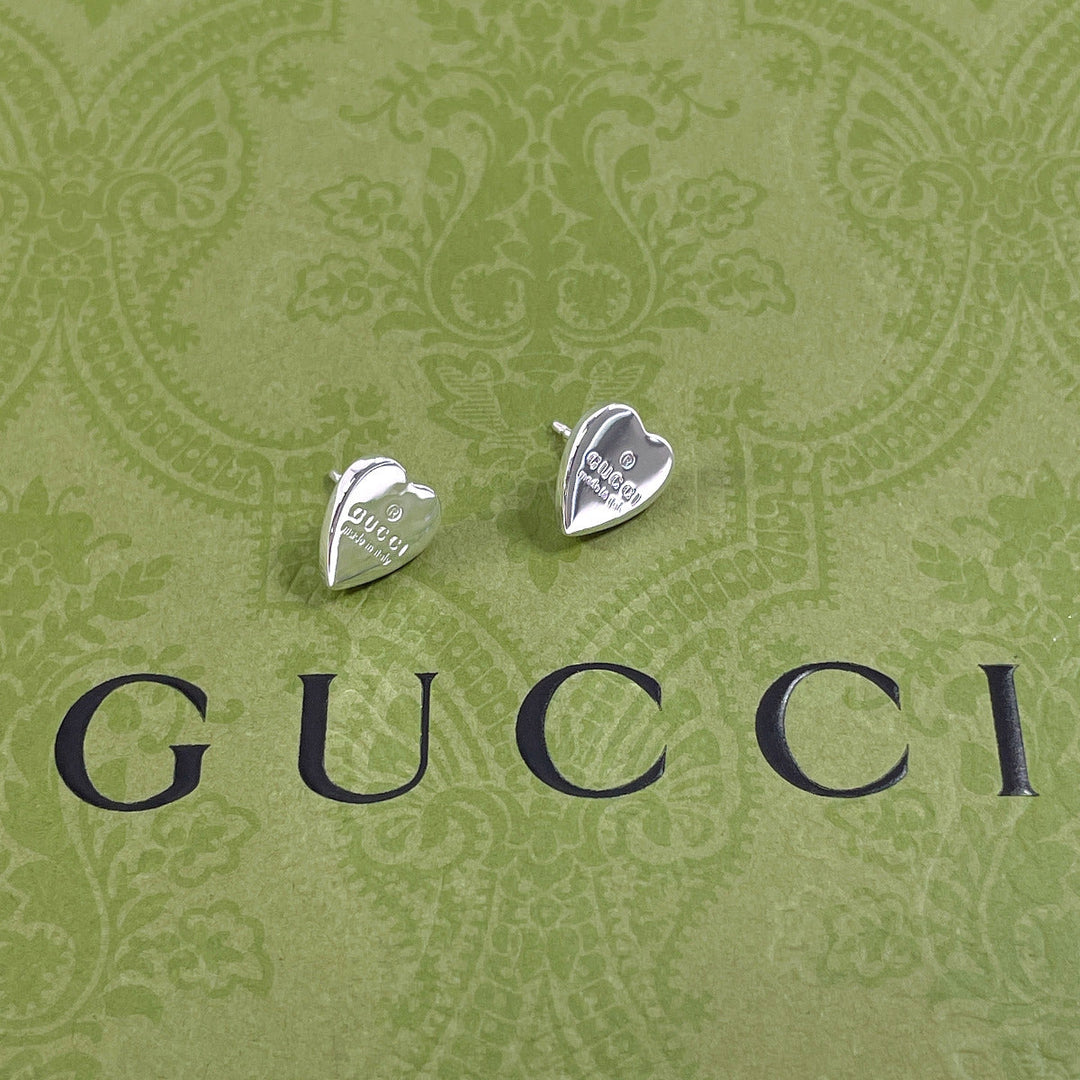 GUCCI Pierce 223990 J8400 8106 Silver925 Silver Trademark heart shape