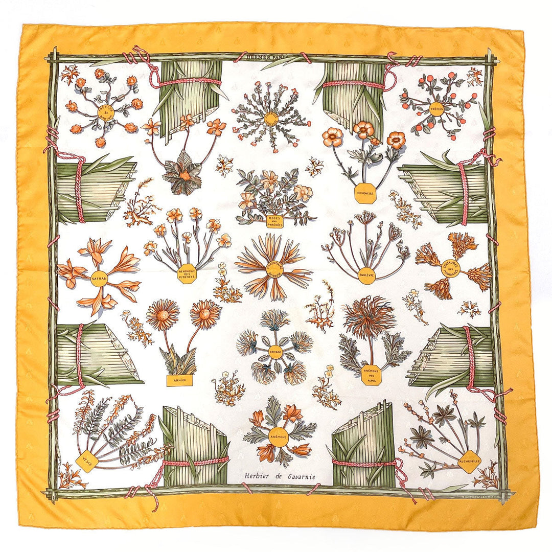 HERMES scarf Silk, 100% silk yellow Herbier de Gavarnie Pressed flowers in the Gavarnie valley Carre 90 Women Used Authentic