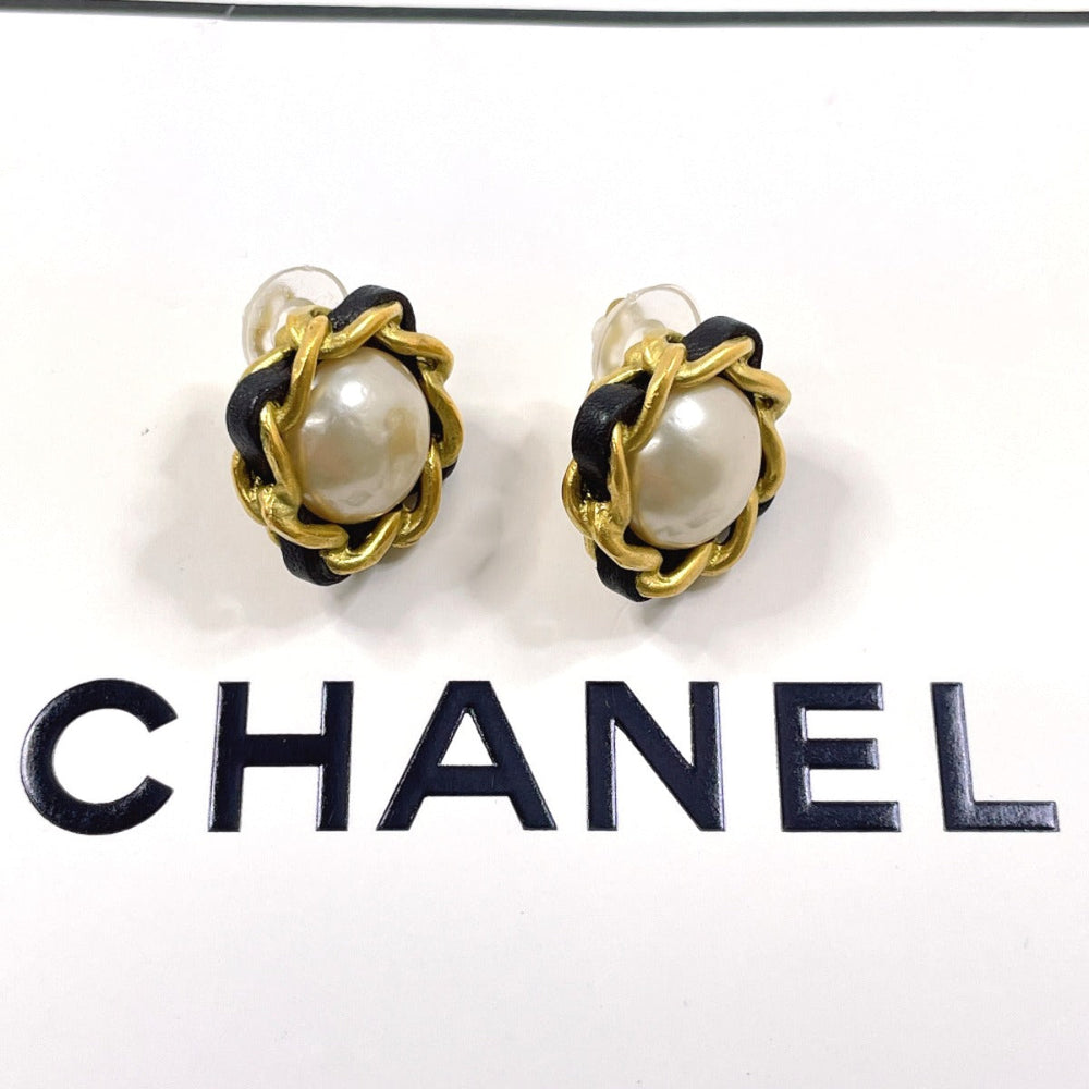 CHANEL Earring Gold Plated, Faux Pearl gold