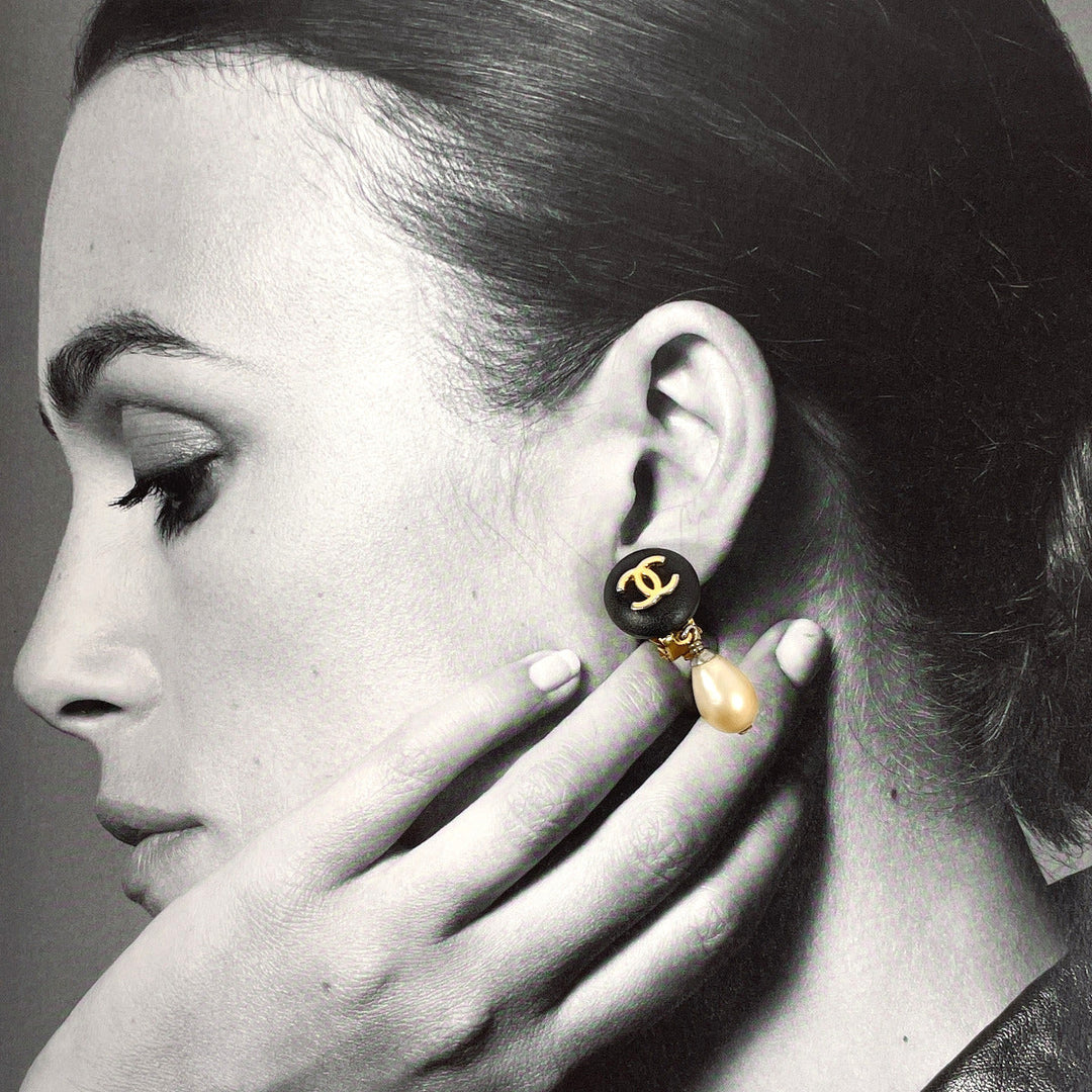 CHANEL Earring Gold Plated, Faux Pearl gold COCO Mark