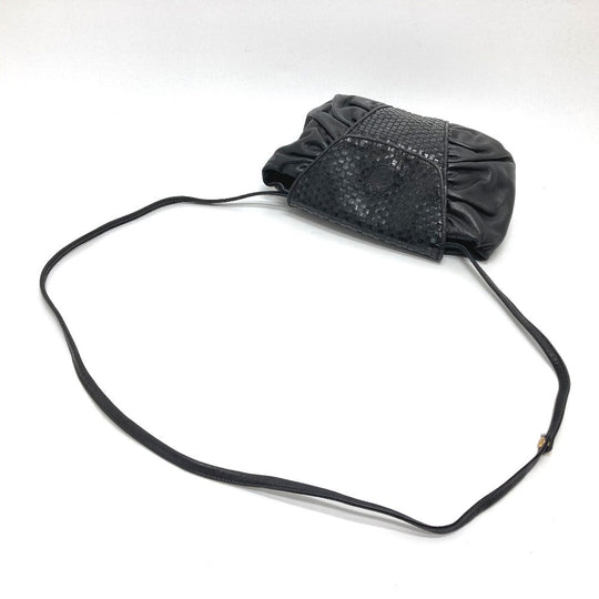 FENDI Shoulder Bag leather black Quilting Gathered