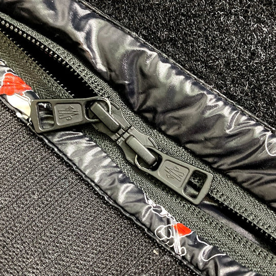 MONCLER Down jacket 1B57010 down black Felix the cat Ruin mens 3 Used Authentic