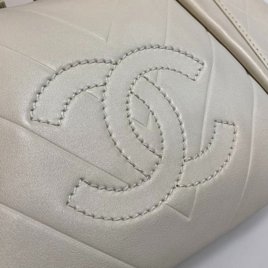 CHANEL Boston Duffel bag A30899 leather Ivory CCCOCO Mark Chevron Vstitch Women Used Authentic