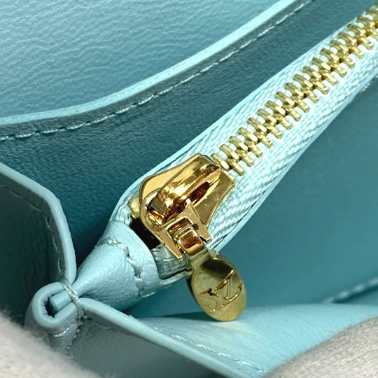 LOUIS VUITTON Long Wallet Purse M81367 Taurillon Clemence Leather Gray type vertical wallet Women Used Authentic
