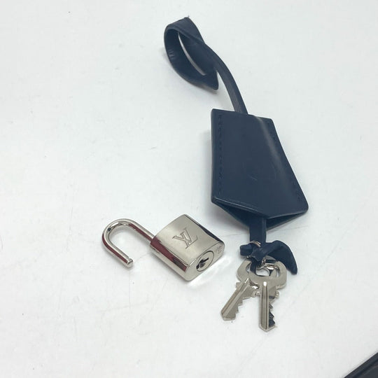 LOUIS VUITTON Tote Bag M42889 leather Red Monogram Very Tote MM Women Used Authentic