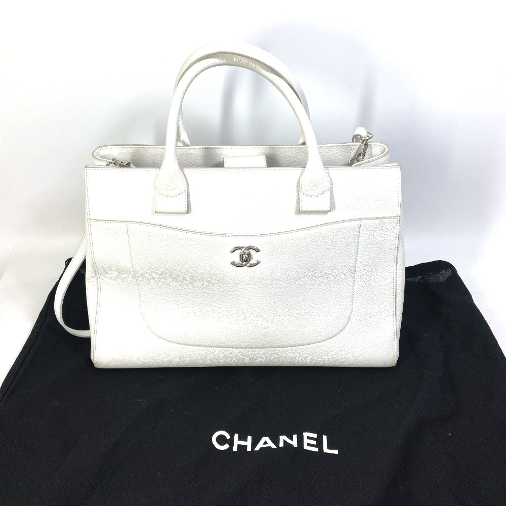 CHANEL Handbag A69931 Caviar skin white CC COCO Mark neo executive large Women Used Authentic