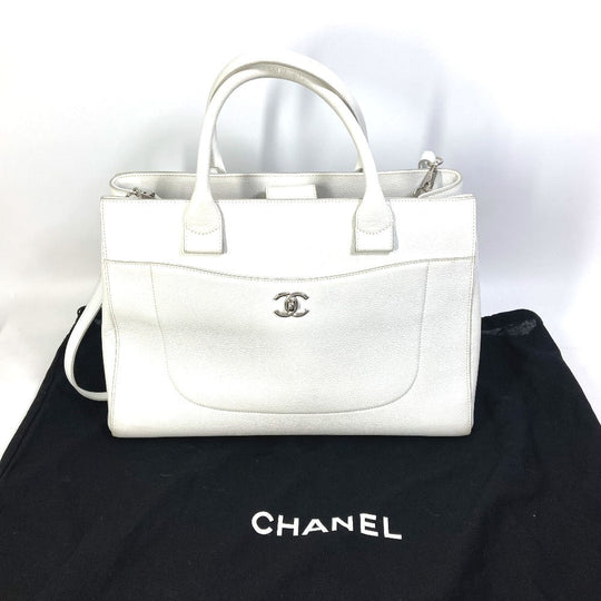 CHANEL Handbag A69931 Caviar skin white CC COCO Mark neo executive large Women Used Authentic
