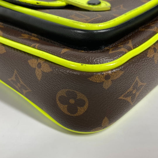LOUIS VUITTON Shoulder Bag M80793 Monogram canvas Brown Monogram macacer Christopher Wearable Wallet mens Used Authentic