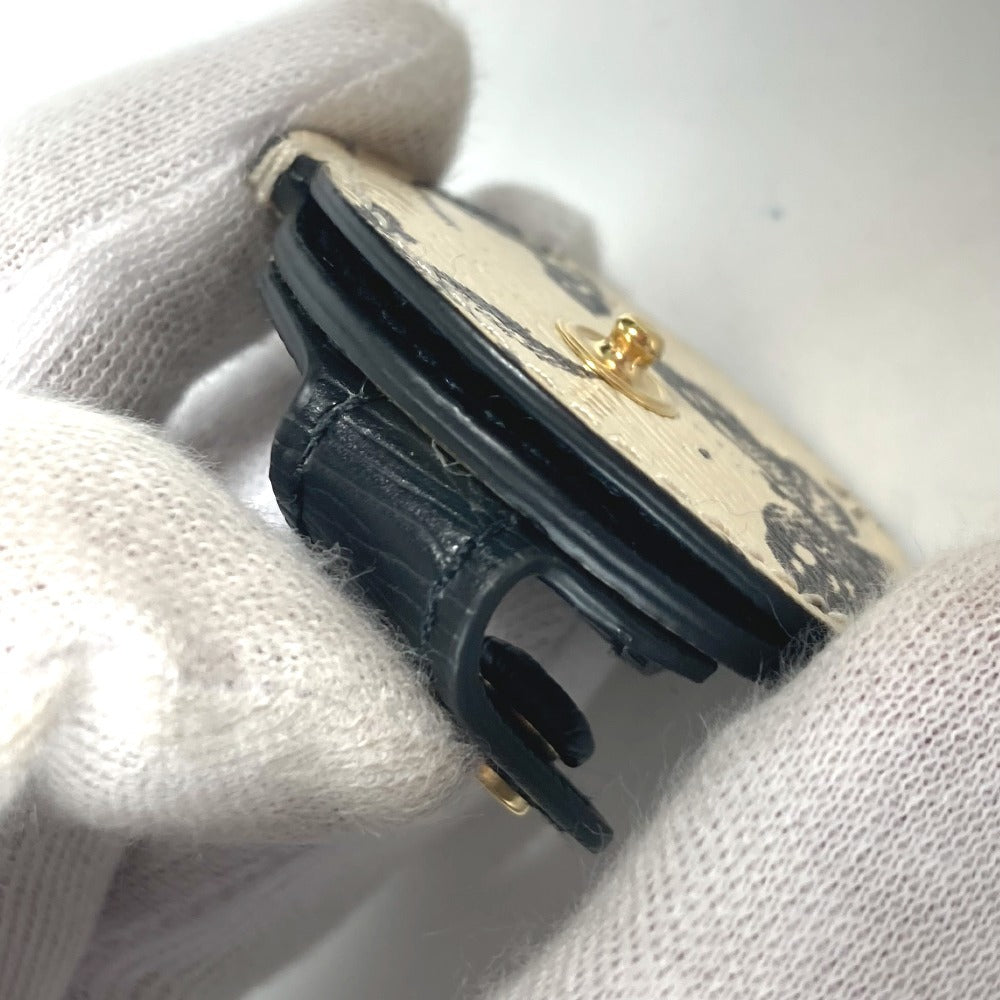 GUCCI charm leather white AirTag holder AirTag