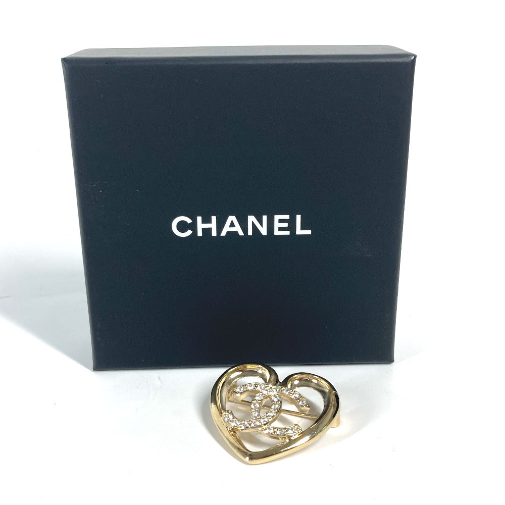 CHANEL Brooch metal gold P23C CC COCO Mark Heart Rhinestone Women Used Authentic
