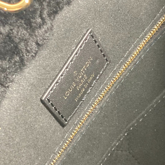 LOUIS VUITTON Shoulder Bag M55421 Shearing black Monogram teddy On the go GM Women Used Authentic