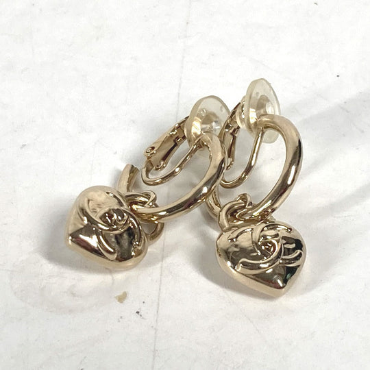 CHANEL Earring metal gold 22B CC COCO Mark Heart