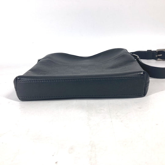 LOUIS VUITTON Shoulder Bag N23355 Damier Anfini Leather black Damier Anfini Pochette District mens Used Authentic