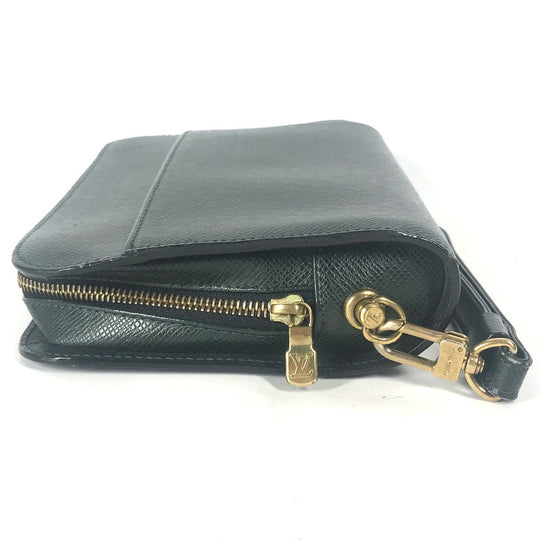 LOUIS VUITTON business bag M30184 Taiga Leather green Taiga Baikal mens Used Authentic