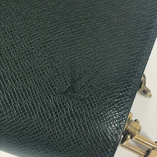 LOUIS VUITTON business bag M30184 Taiga Leather green Taiga Baikal mens Used Authentic