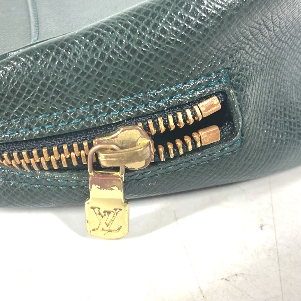 LOUIS VUITTON Pouch M30304 Taiga Leather green Taiga Accessory pouch Women(Unisex) Used Authentic