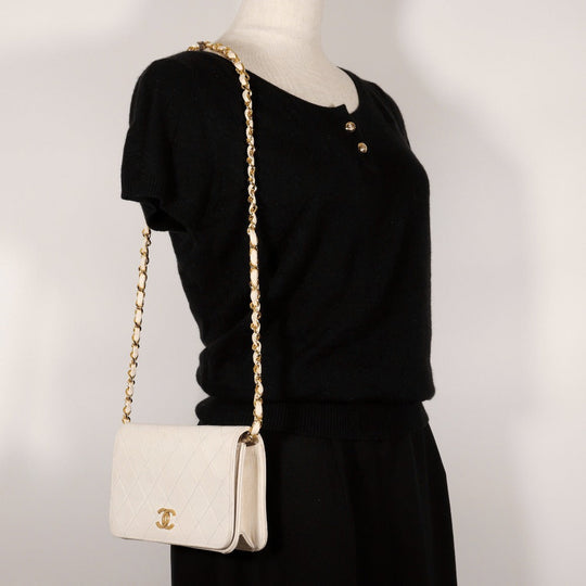 CHANEL Shoulder Bag lambskin White Matrasse ChainShoulder Women Used Authentic