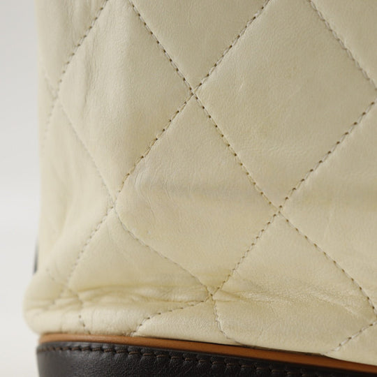 CHANEL Tote Bag Calfskin Ivory Coco Charm Matrasse Women Used Authentic