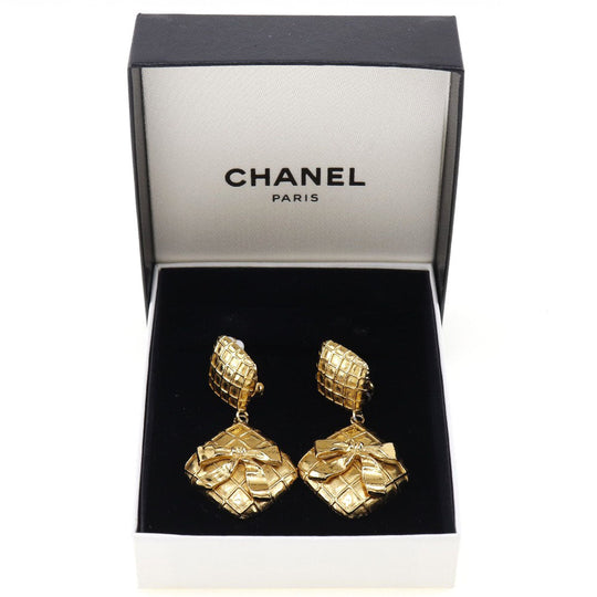CHANEL Earring Plated Gold gold quilting Women Used Authentic