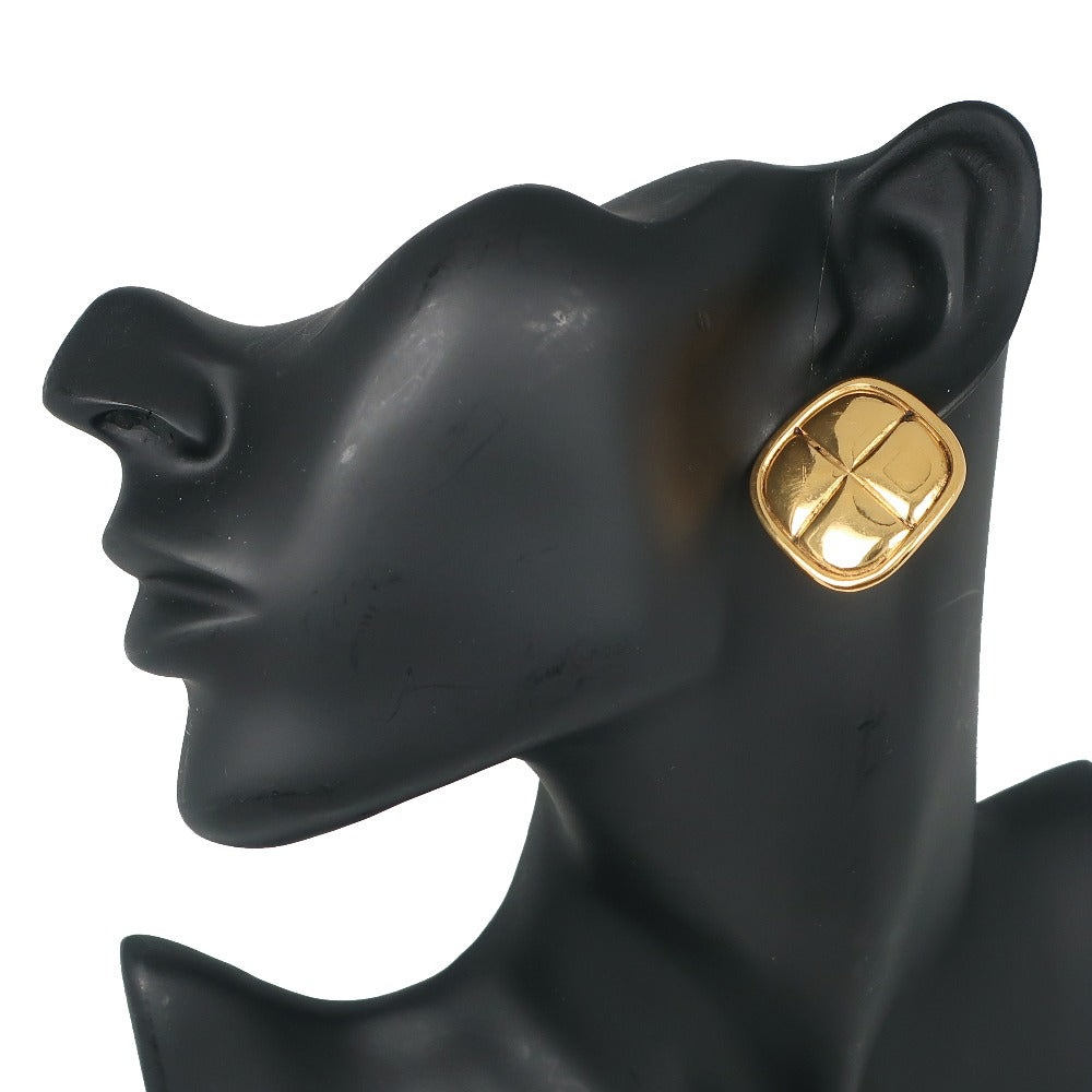 CHANEL Earring Plated Gold gold vintage Matrasse Rhombus Women Used Authentic