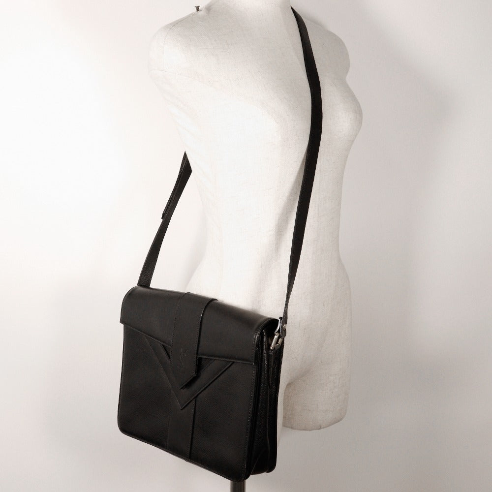 YVES SAINT LAURENT Shoulder Bag Calfskin black Ystitch Women Used Authentic