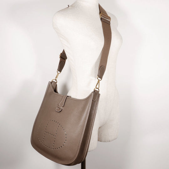 HERMES Shoulder Bag Taurillon Clemence Gold Metal Evelyn 3PM Women Used Authentic
