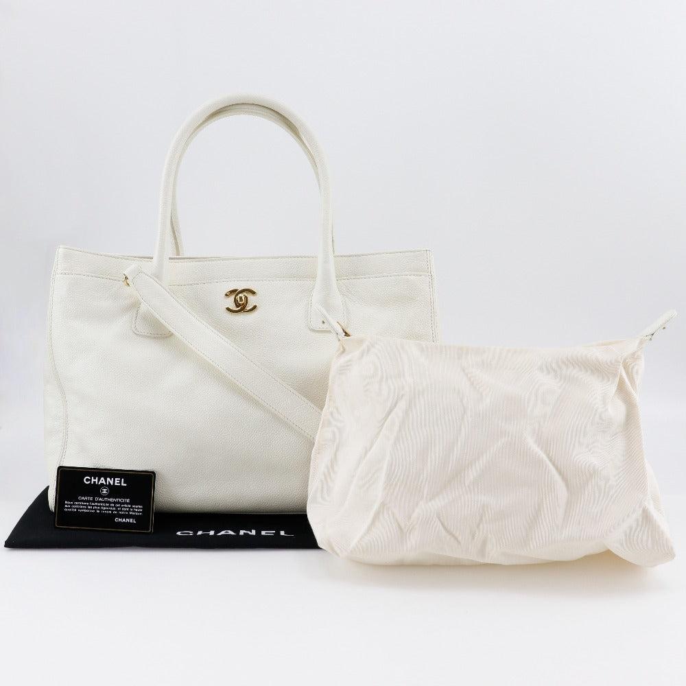 CHANEL Tote Bag A15206 Caviar skin White 2WAYShoulder Executive tote Women Used Authentic