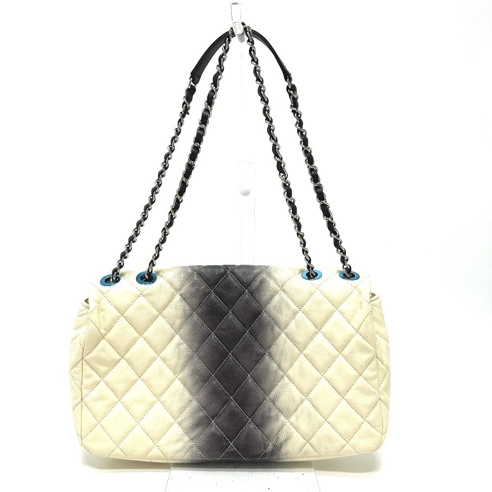 CHANEL Shoulder Bag Caviar skin White type CC COCO Mark Matrasse quilting Women Used Authentic