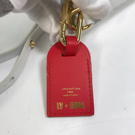 LOUIS VUITTON Shoulder Bag M80102 Leather, Monogram Canvas white LVxNBA Soft Trunk Phone Box mens Used Authentic