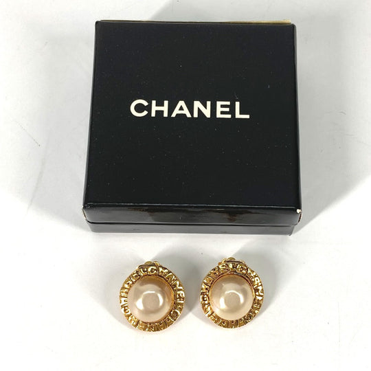 CHANEL Earring metal gold vintage Round logo fake pearl Women Used Authentic
