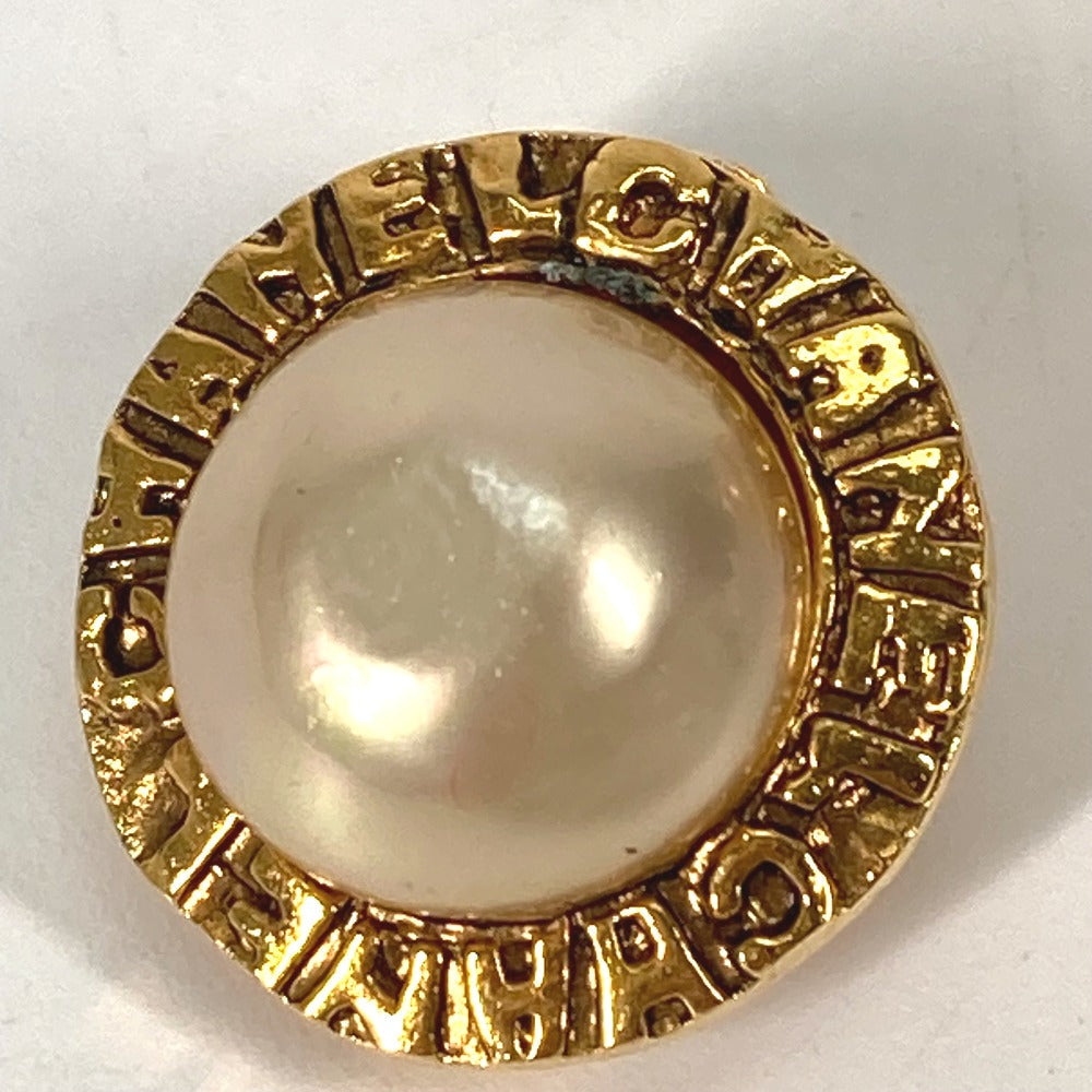 CHANEL Earring metal gold vintage Round logo fake pearl Women Used Authentic