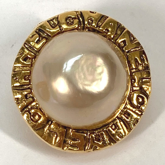 CHANEL Earring metal gold vintage Round logo fake pearl Women Used Authentic