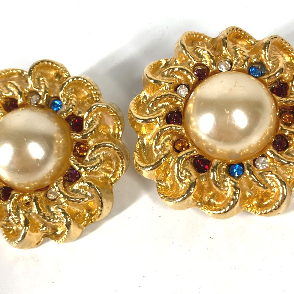 CHANEL Pierce metal gold vintage Flowers Rhinestones Faux Pearls Women Used Authentic