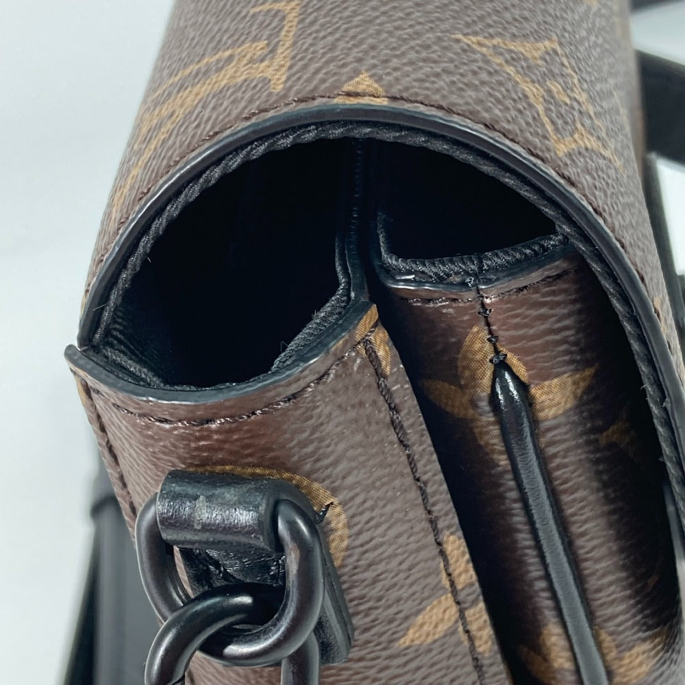 LOUIS VUITTON Shoulder Bag M81522 Monogram canvas Brown Monogram S Lock Vertical Wearable Wallet mens Used Authentic